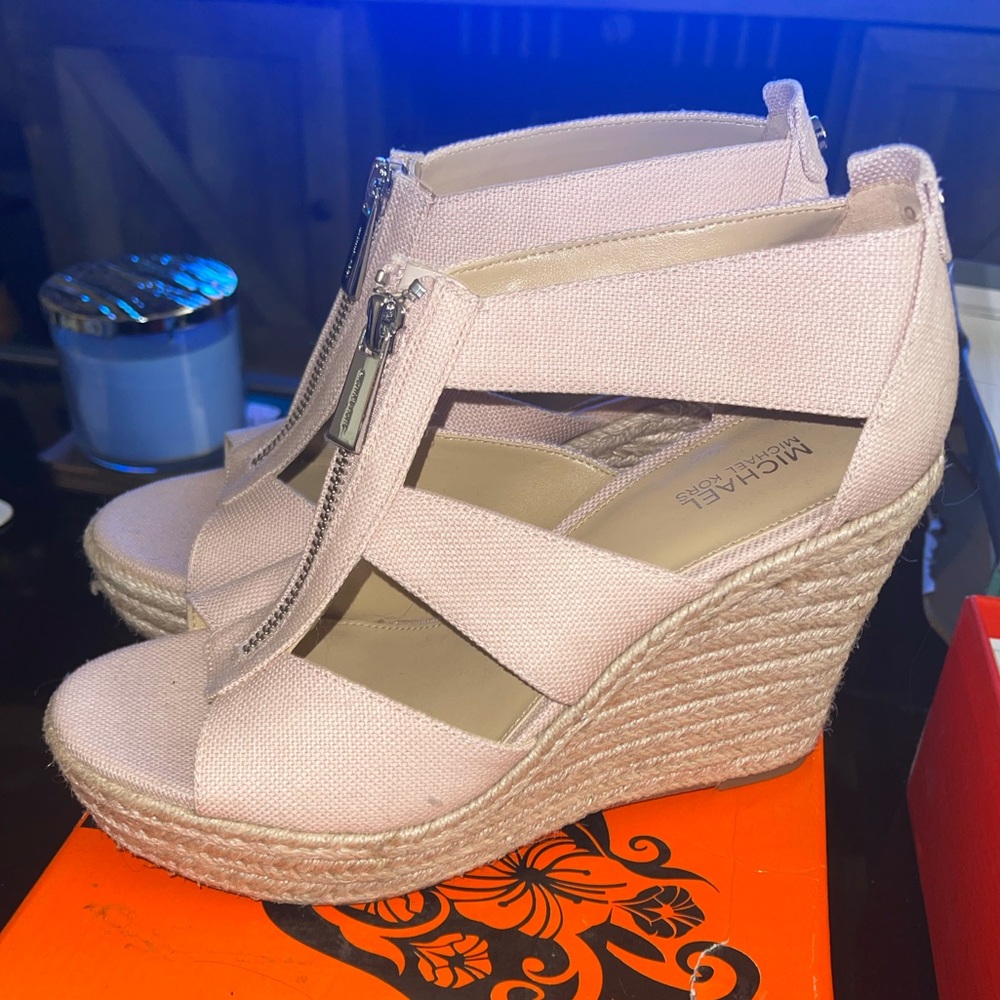Michael Kors wedges 6/5